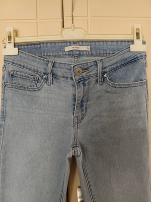 Levi's 711 Skinny women's jeans light wash size 26 like new