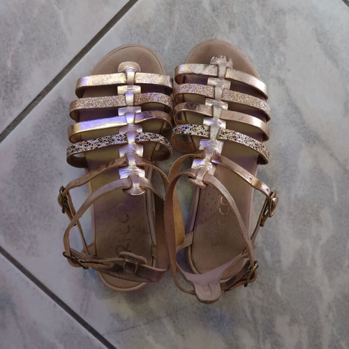 Ricco leather flatform sandals size 36 like new beige gold