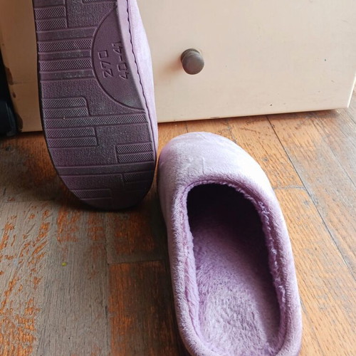 Women's winter slippers new, size 40-41, purple