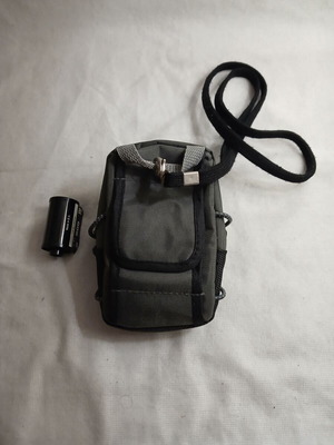 Case Logic camera case for compact camera used in good condition