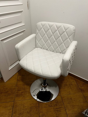 Armchair for beauty salon like new, white with base Natural Care Profeesional