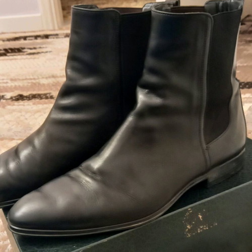 Hugo Boss leather ankle boots like new, black