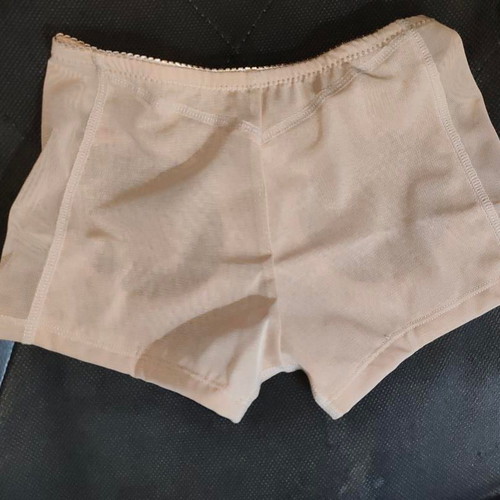 Push Up Shaping Shorts Small beige like new