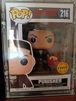 Funko Pop Punisher Chase καινούργιο με custom hardstack