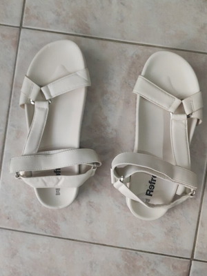Refresh beige sandals like new