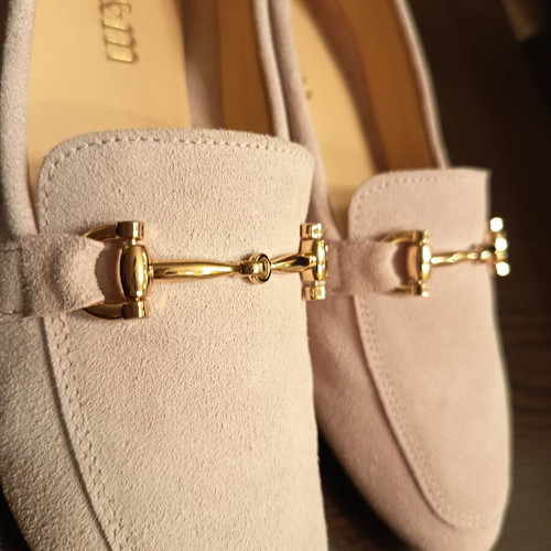 M&M leather women's moccasins size 37, beige