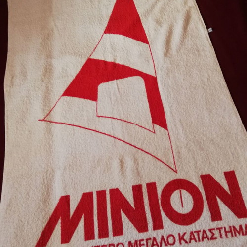 Minion towel like new, collectible, 146x88 cm