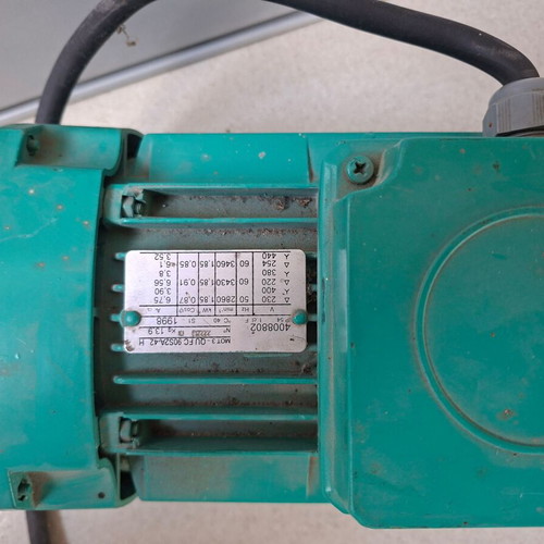 Three-phase electric motor MOT3-QU FC 90S2A-42 H 1.85kW like new