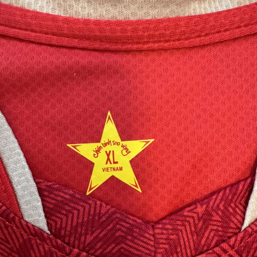 Vietnam National Team 2023/24 Home Player Version Football Shirt XL like new