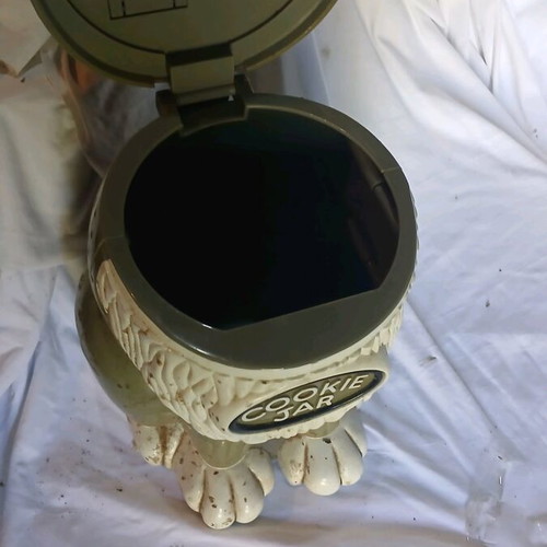 Cookie jar used, wolf with batteries that makes sound
