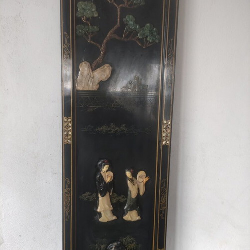 Wall decor panels used with Chinese motifs and natural mother-of-pearl