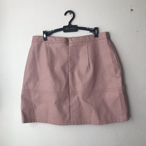 Mini skirt dusty pink polyurethane New Look new size 40