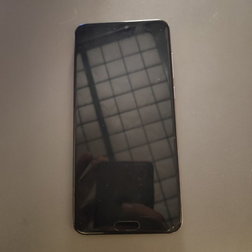Huawei P20 Pro phone 6/128 with minor corner crack