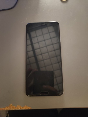 Huawei P20 Pro phone 6/128 with minor corner crack