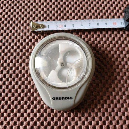 Headset earphone case used with rotating drum
