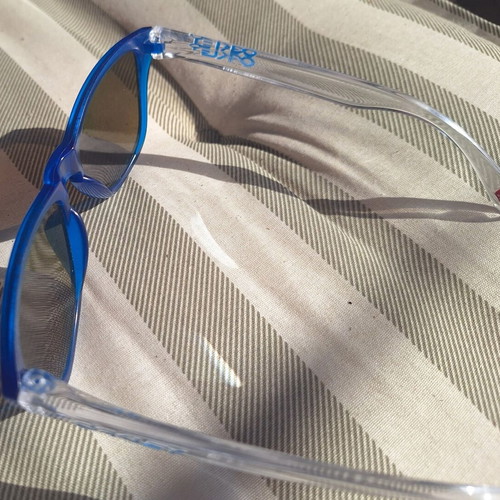 Oakley Frogskins sunglasses blue mirror lenses transparent arms