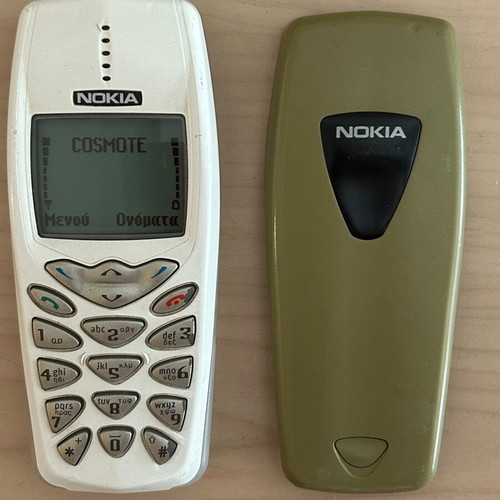 Nokia 3510 mobile phone, white