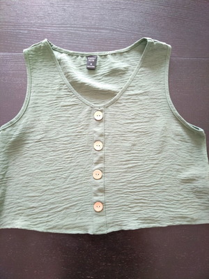 Shein khaki vest short like new, size M