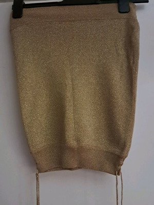 Top strapless golden like new, elastic, size S-M