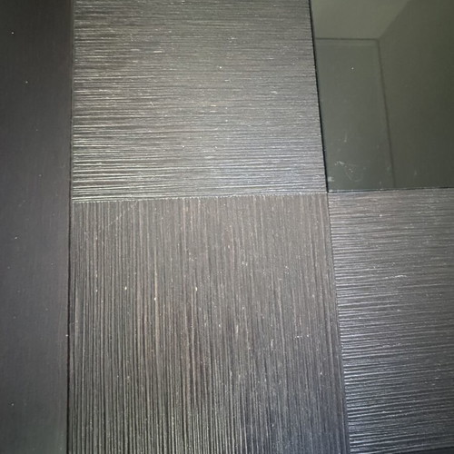 Dining table modern wenge color with glass detail and extension mechanism like new