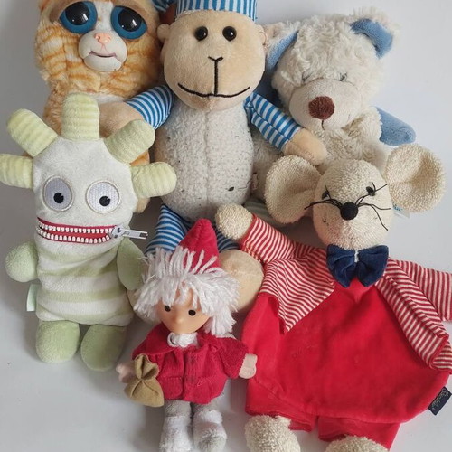 Plush toys used, set of six