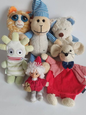 Plush toys used, set of six