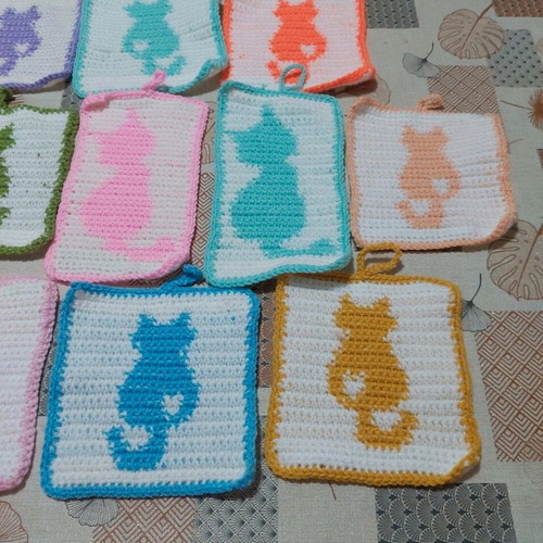 Kitchen potholders new, knitted in various designs
