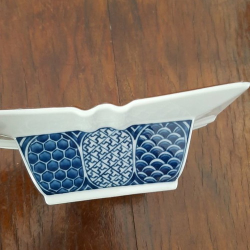 Porcelain decorative ashtray like new from Tokyo