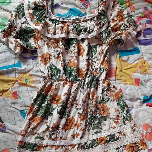 Floral women's dress size M like new, Anel