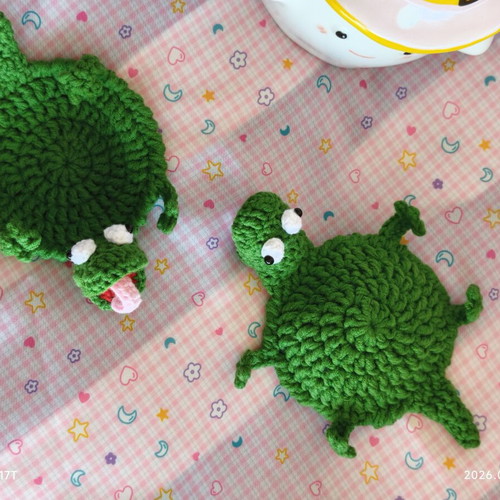 Hoppers lizard pop-up coaster