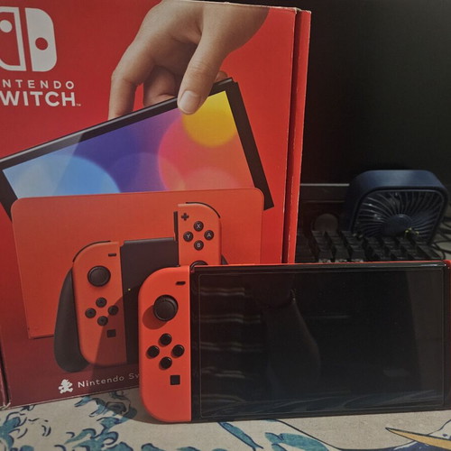 Nintendo Switch OLED Mario edition σαν καινούργιο με Mario Kart 8 και αξεσουάρ