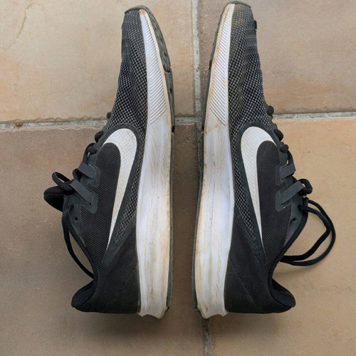Nike παπούτσια για τρέξιμο μεταχειρισμένα, μέγεθος 45.5, μαύρο και λευκό