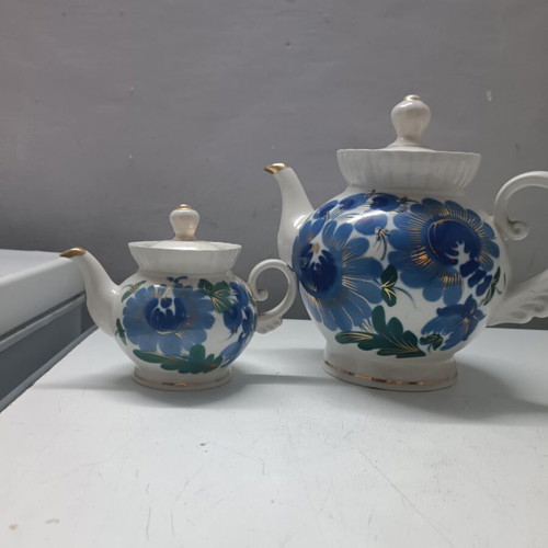Vintage Russian porcelain teapots like new, set of 2