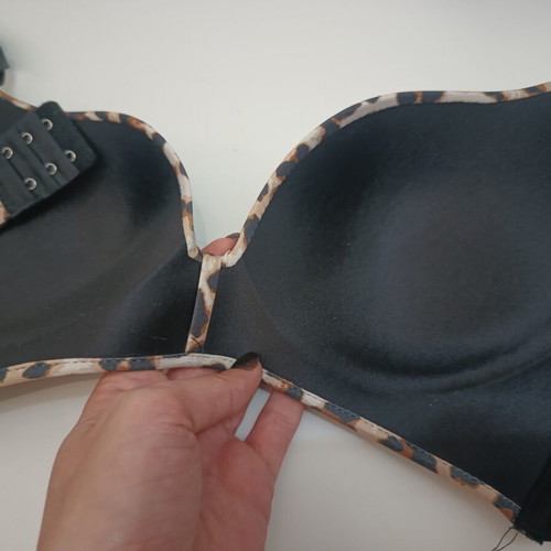 Leopard Print Bra size L like new, black and beige