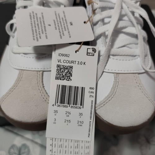 Adidas VL Court 3.0 women's sports shoes, white beige