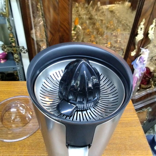 Electric juicer 100W new for all uses