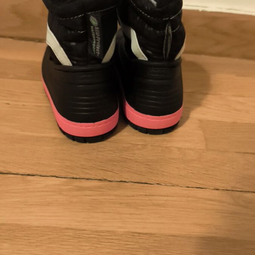 Children's snow boots size 22 like new, waterproof Alu protect