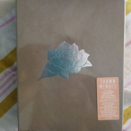 Shawn Mendes boxset Fanbox Deluxe Edition new
