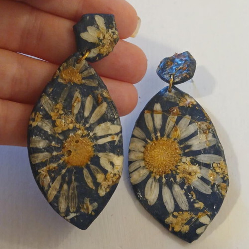 Large earrings like new, handmade with polymer clay and real flowers