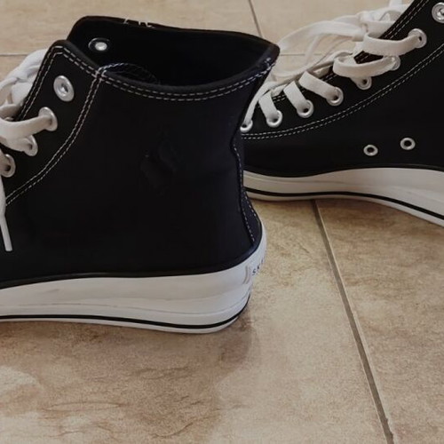 Skechers Los Angeles μπότες 39.5 σαν καινούργιες, μαύρες με κρυφό τακούνι