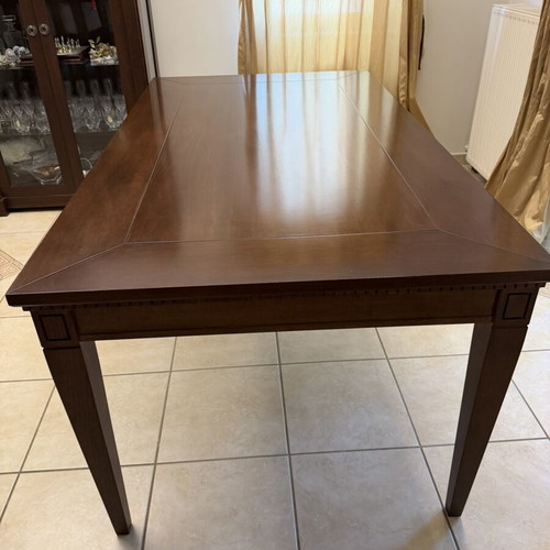 Solid wood extendable dining table with 6 chairs