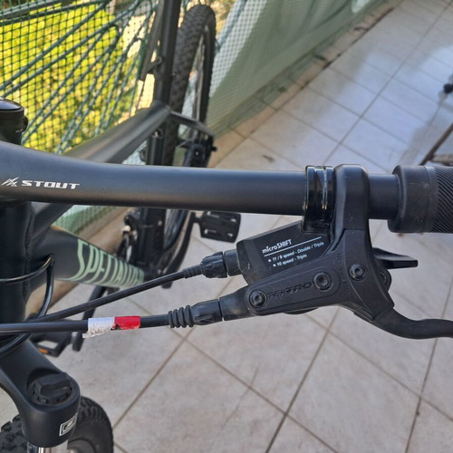 Specialized Rockhopper 29" mountain bike like new, size L, black