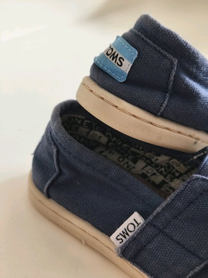 TOMS Παιδικές εσπαντρίγιες μεταχειρισμένες navy blue νούμερο 23,5
