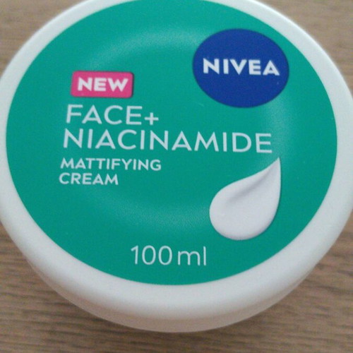 Nivea Face+ Niacinamide Mattifying Cream new, moisturizing