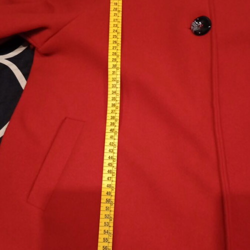 Women's coat like new, bright red, size XL
