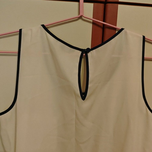 Tommy Hilfiger top ecru medium viscose with blue trim like new