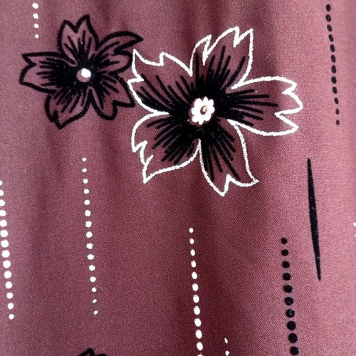 Brown blouse with floral design like new, size Large