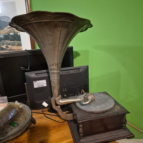 Wooden gramophone collectible, hand-crank operation, like new