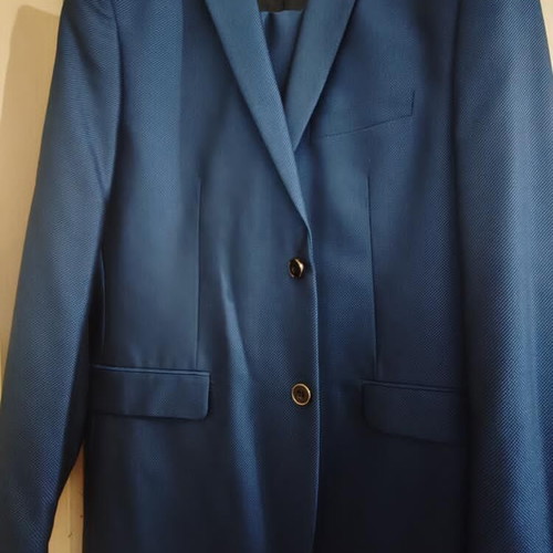 Sogo men's suit new, size 54 with gift handkerchief and tie