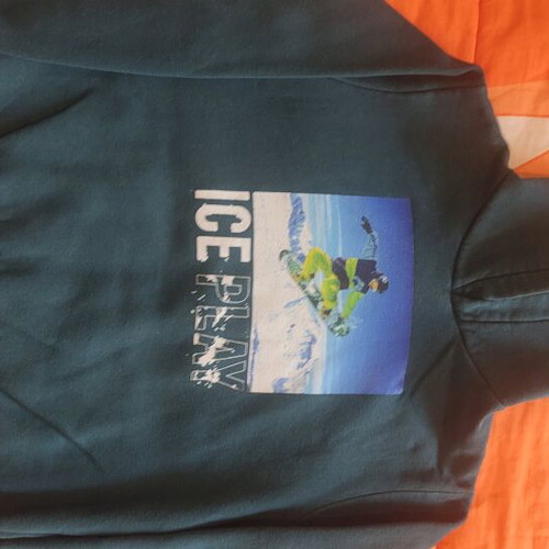 Boy's sweatshirt 6 years like new, with hood and pockets green